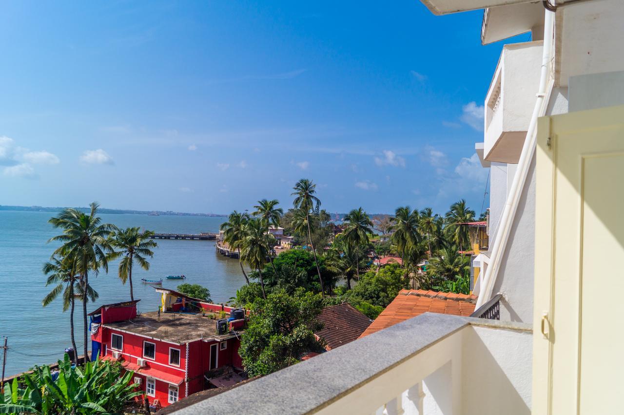 Zuariview Guest House Dona Paula Exterior photo