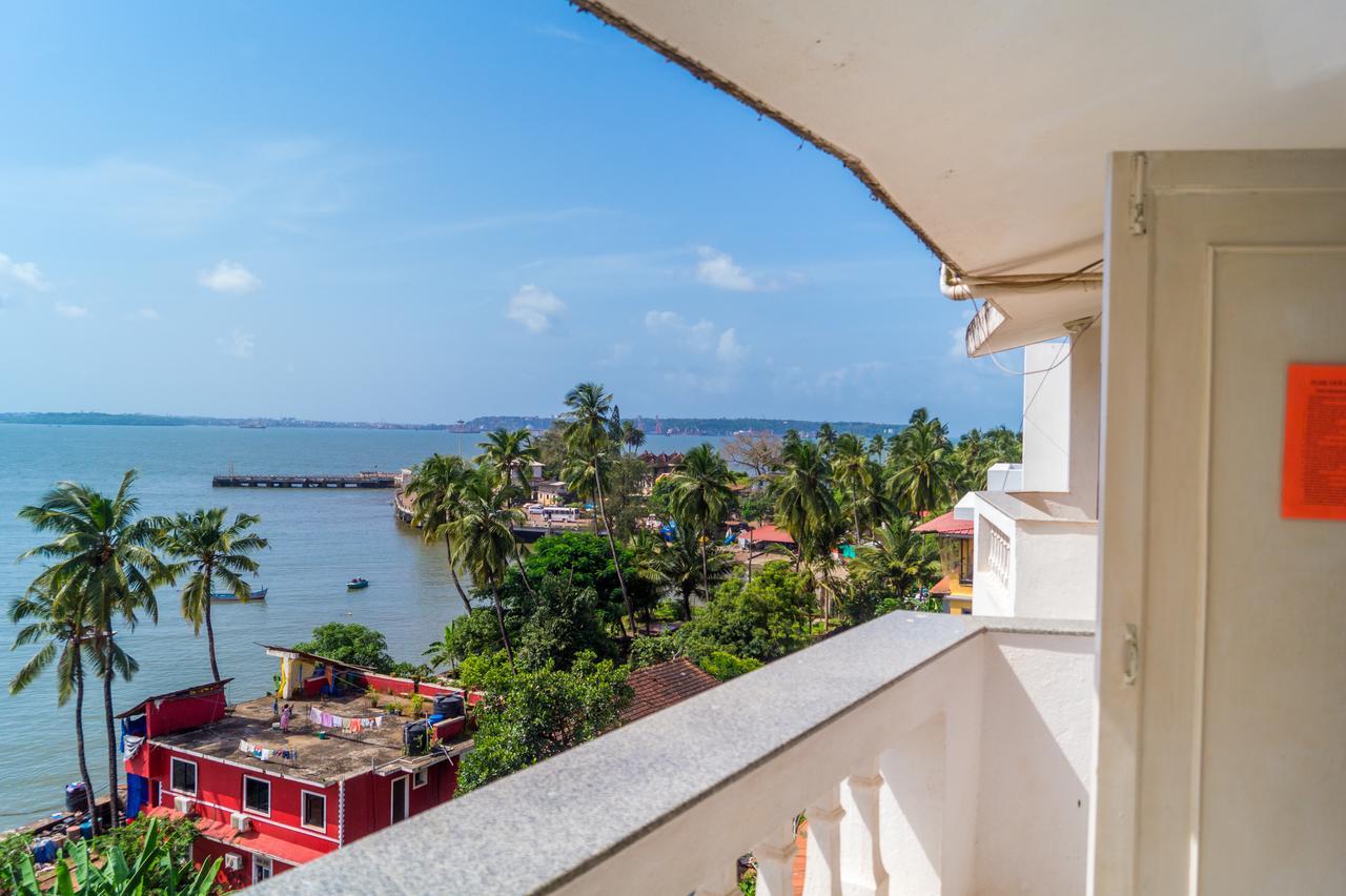 Zuariview Guest House Dona Paula Exterior photo